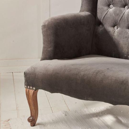 kenyelmes szurke barsony fulesfotel fules fotel cottage elegans country klasszikus nappali butor magas tuzott.jpg